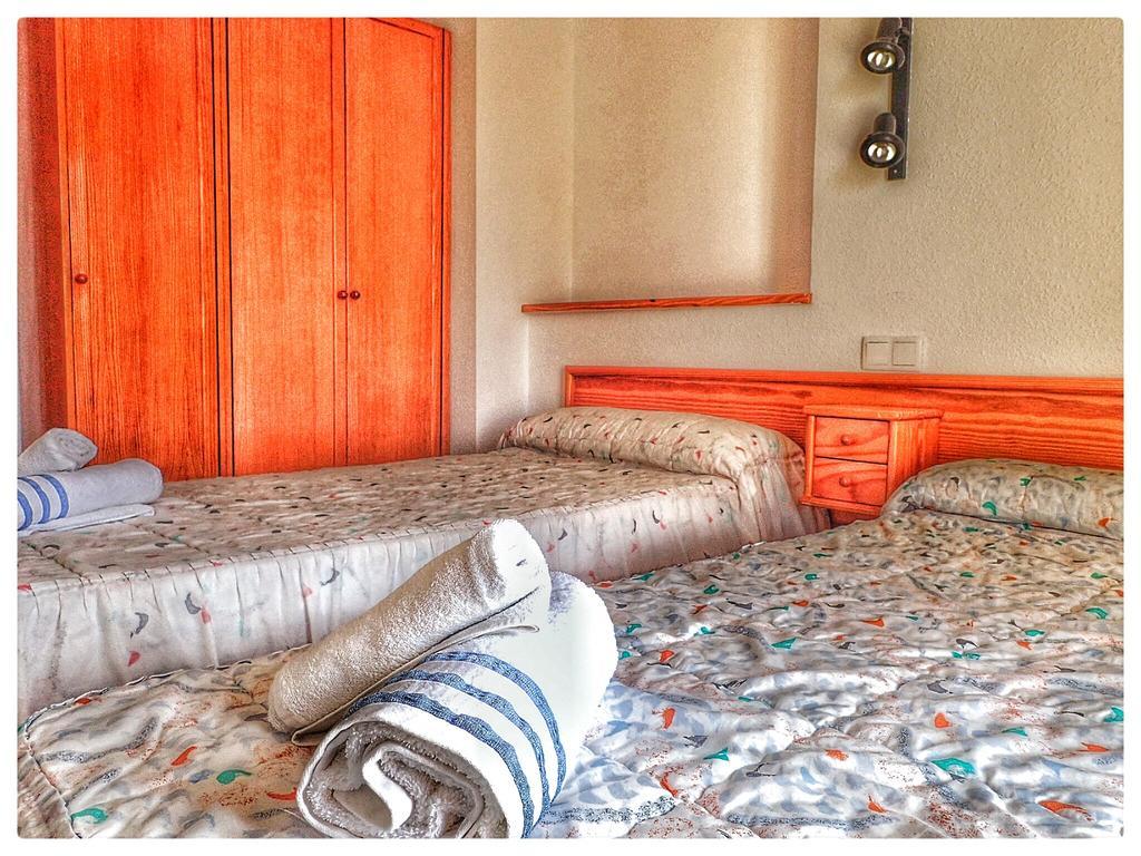 Apartamentos Portofino II Бенидорм Стая снимка
