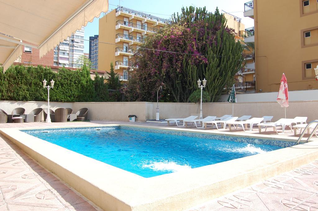 Apartamentos Portofino II Бенидорм Стая снимка
