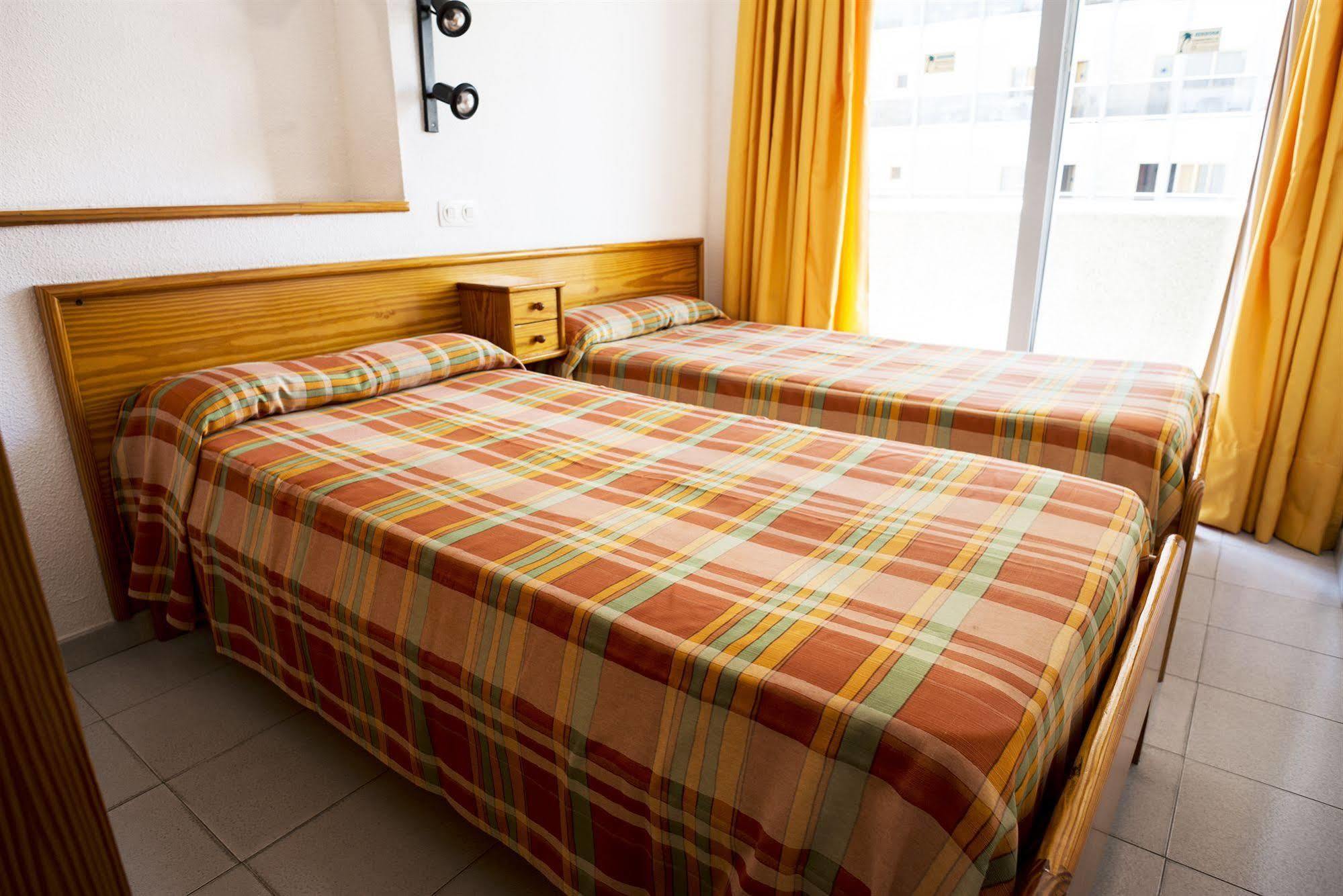 Apartamentos Portofino II Бенидорм Екстериор снимка